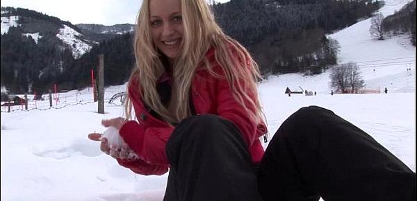  Eroberlin Anna Safina russian blond girl ski austria open public